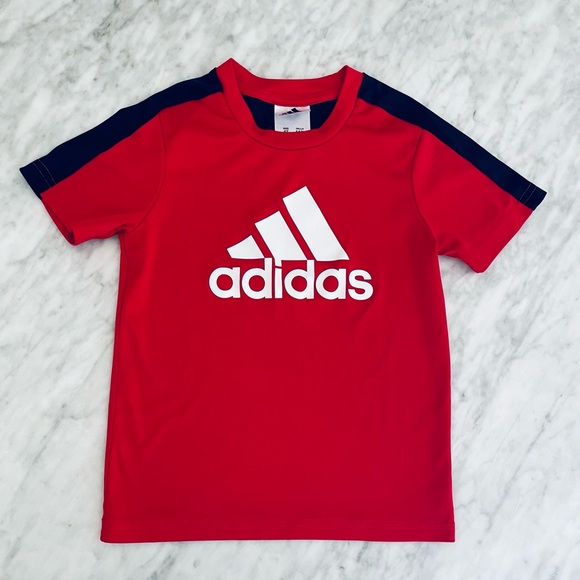 Adidas Red athletic top 4T - Picture 1 of 2